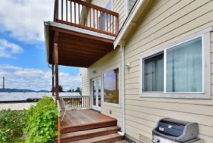 Water View Luxury - Bremerton, Washington