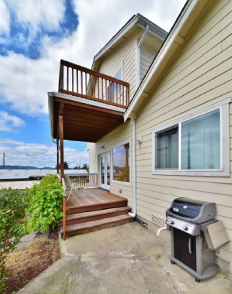 Water View Luxury - Bremerton, Washington