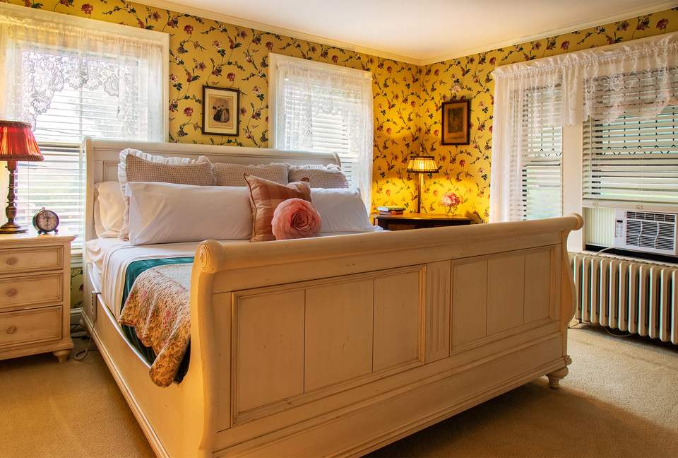 West Beach Family Compound on the CT Shoreline - Westbrook, Connecticut