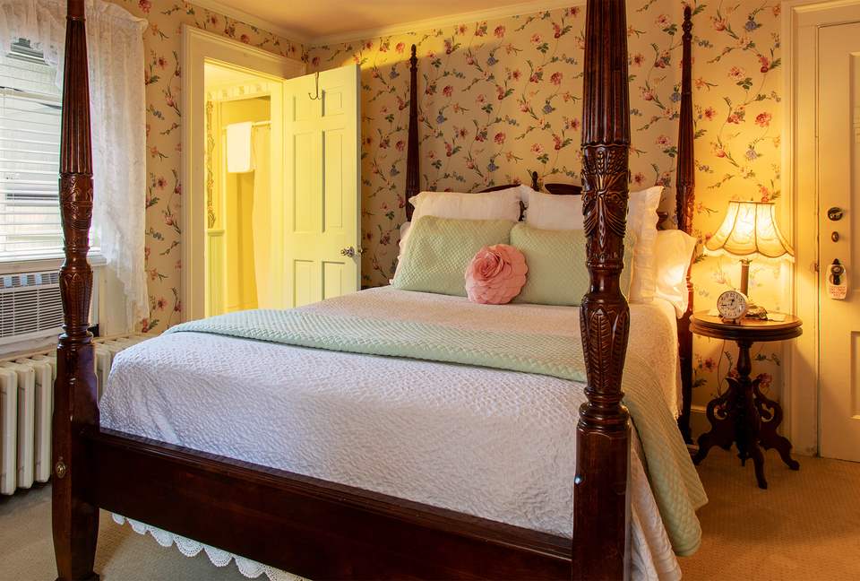 West Beach Family Compound on the CT Shoreline - Westbrook, Connecticut