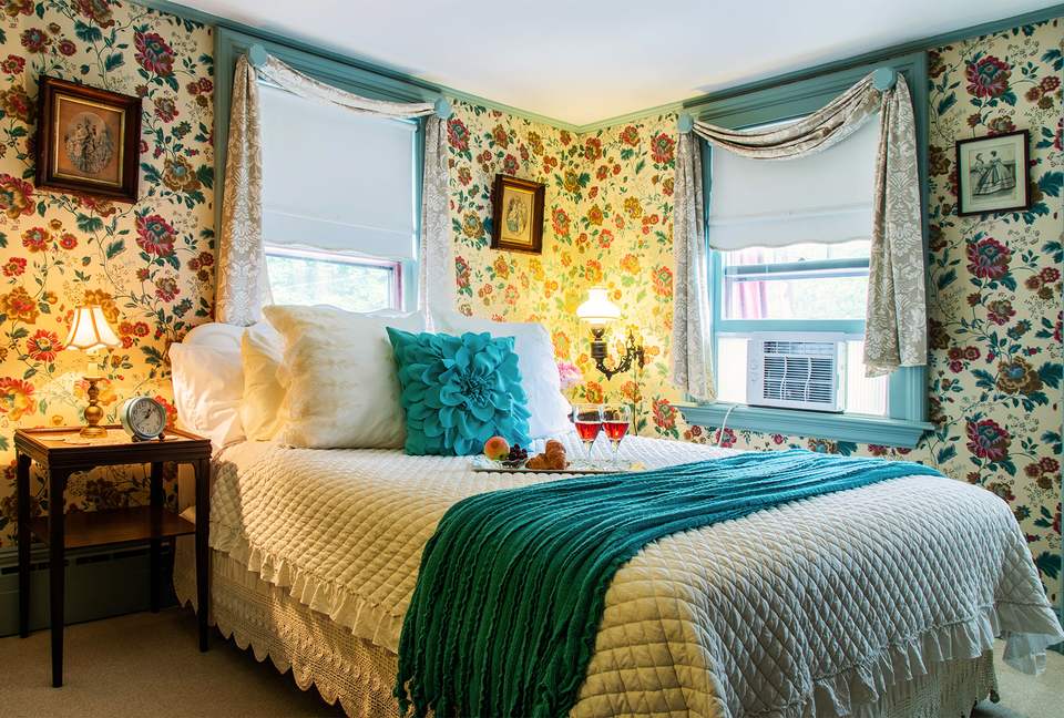 West Beach Family Compound on the CT Shoreline - Westbrook, Connecticut