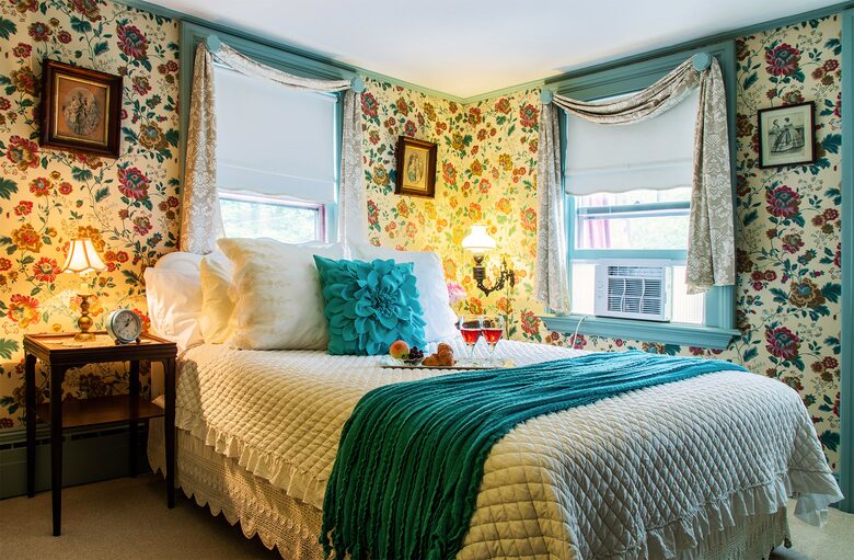 West Beach Family Compound on the CT Shoreline - Westbrook, Connecticut