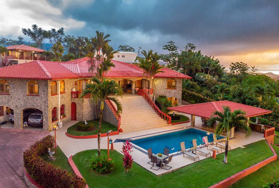 Topanga Villa - Ojochal, Costa Rica