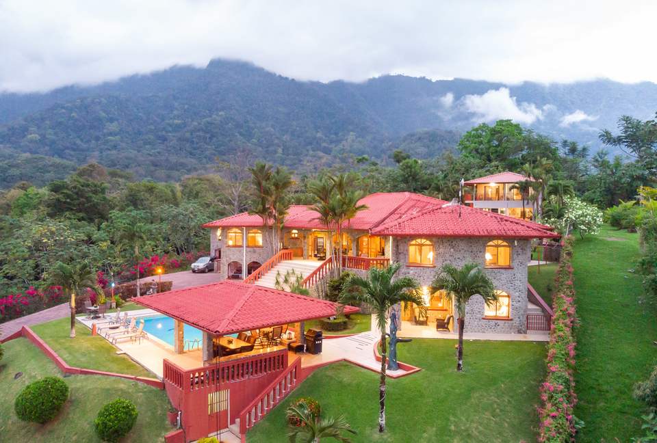 Topanga Villa - Ojochal, Costa Rica