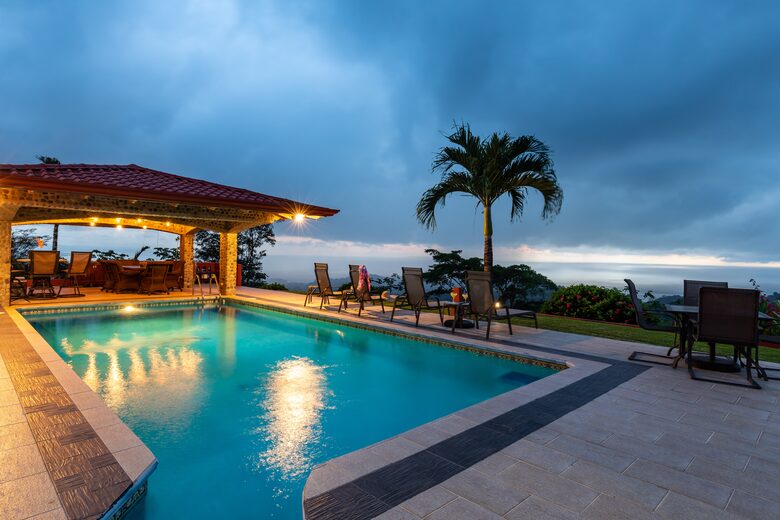 Topanga Villa - Ojochal, Costa Rica