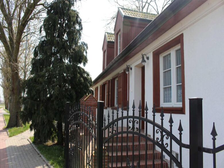 LedowoHouse with Golf Course and Pool - Ledowo, Poland