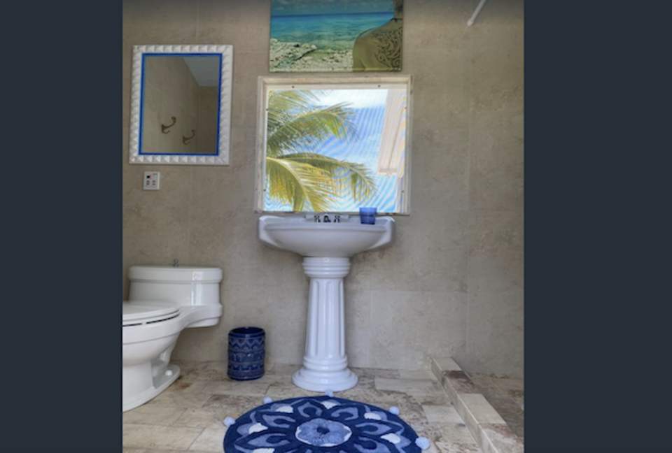 Pinders Beachfront Villa and Cottage - Long Island, Bahamas