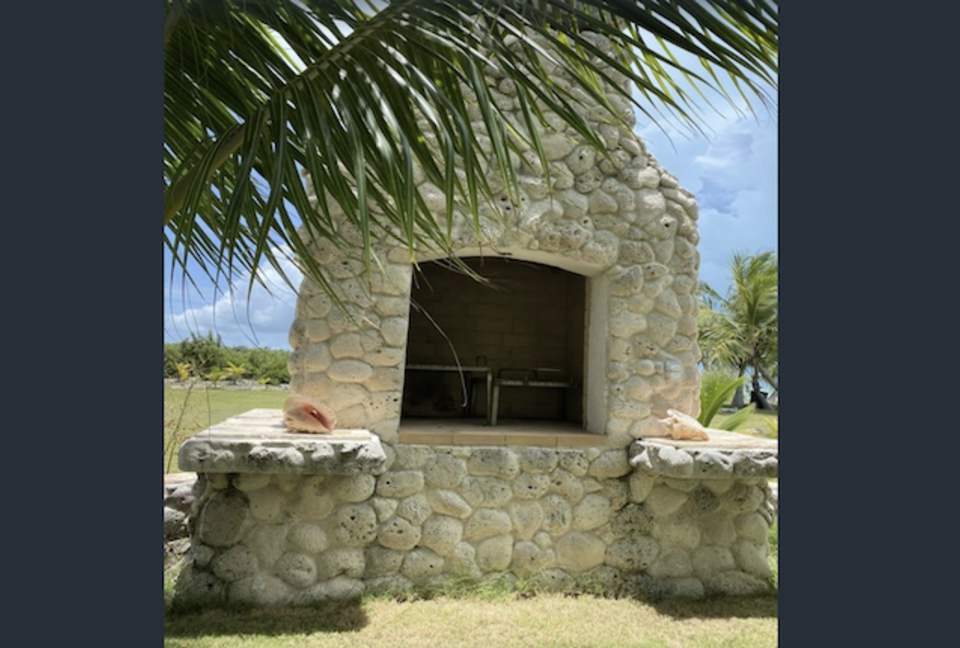 Pinders Beachfront Villa and Cottage - Long Island, Bahamas