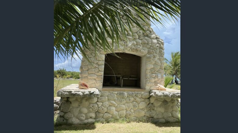 Pinders Beachfront Villa and Cottage - Long Island, Bahamas