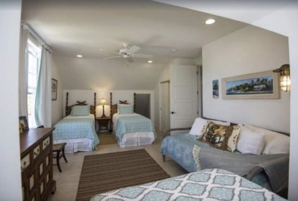 Pinders Beachfront Villa and Cottage - Long Island, Bahamas