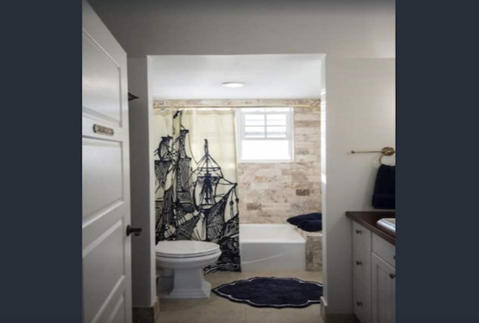 Pinders Beachfront Villa and Cottage - Long Island, Bahamas