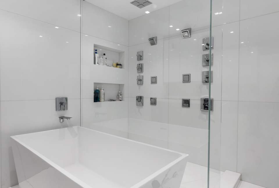 Family-friendly Luxe Fort Lauderdale Pool House - Fort Lauderdale, Florida