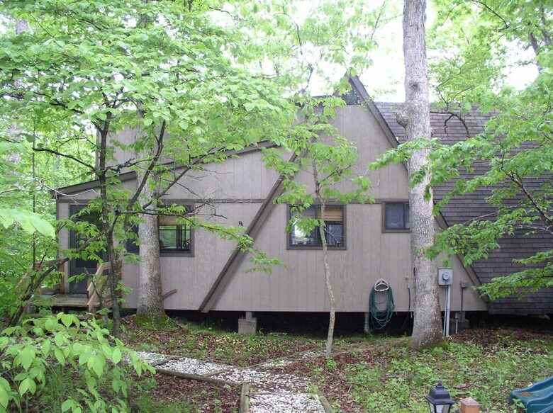 Lakefront Midwest Chalet - Innsbrook, Missouri