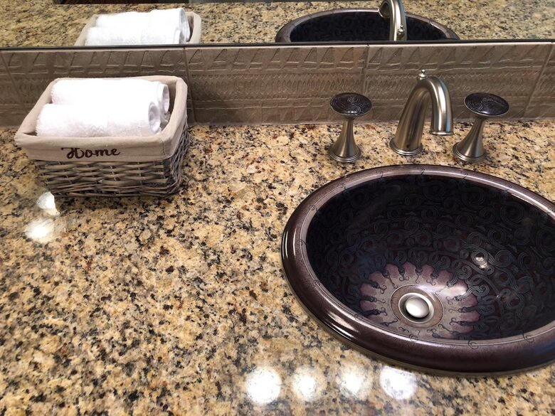 Kelowna Luxury Penthouse - Kelowna, Canada