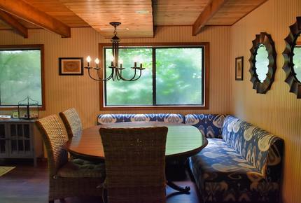 Lakefront Midwest Chalet - Innsbrook, Missouri