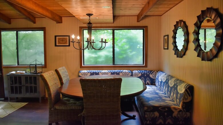 Lakefront Midwest Chalet - Innsbrook, Missouri