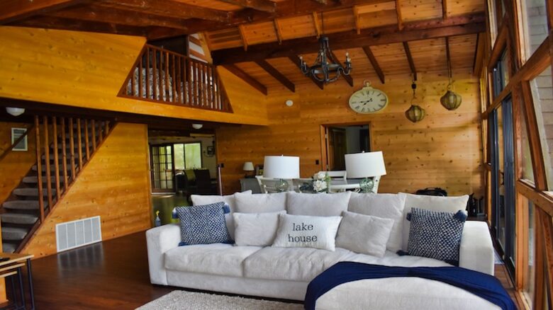 Lakefront Midwest Chalet - Innsbrook, Missouri