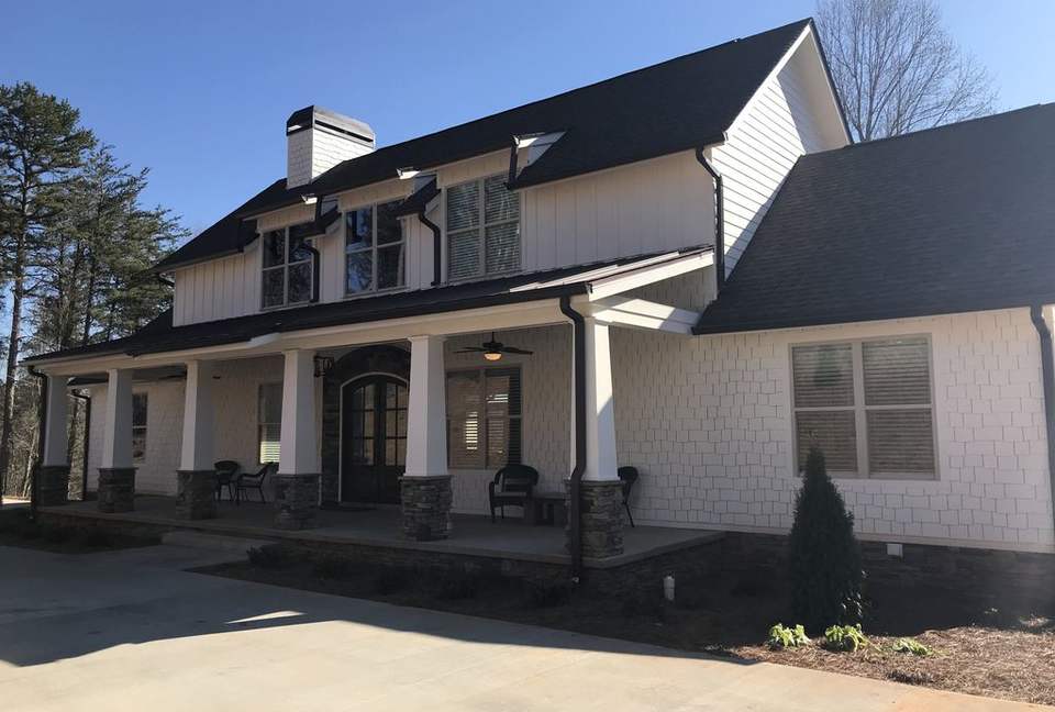 White Oaks Lodge - Dahlonega, Georgia