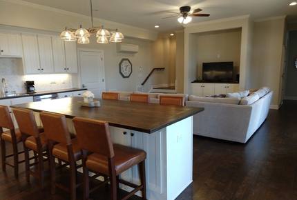 White Oaks Lodge - Dahlonega, Georgia