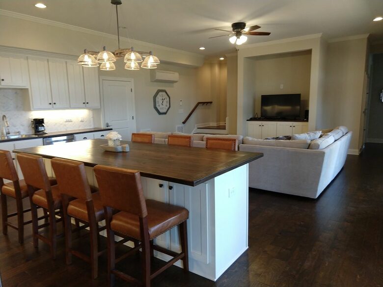 White Oaks Lodge - Dahlonega, Georgia