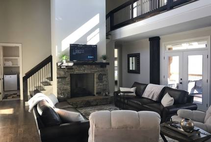 White Oaks Lodge - Dahlonega, Georgia