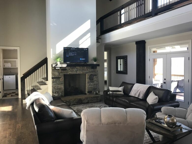 White Oaks Lodge - Dahlonega, Georgia