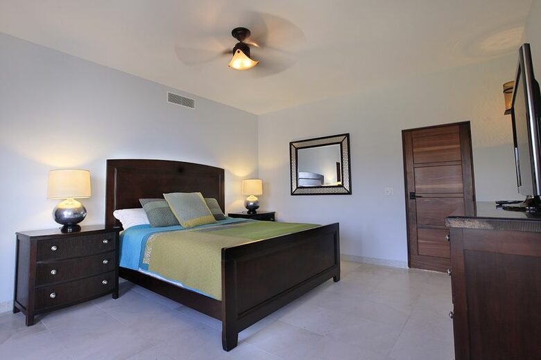 Surfer's Paradise - San Jose del Cabo, Mexico