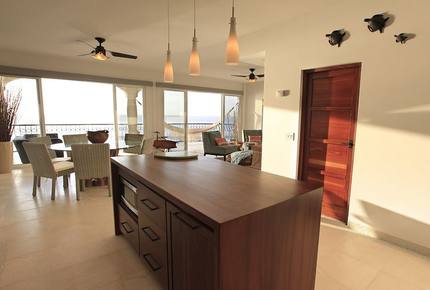 Surfer's Paradise - San Jose del Cabo, Mexico