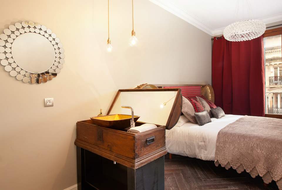 Quintess Collection - Trafalgar - Barcelona, Spain