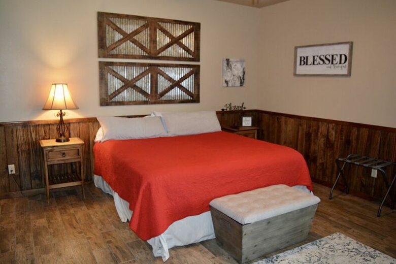 Frio River House in Texas Hill Country - Concan, Texas