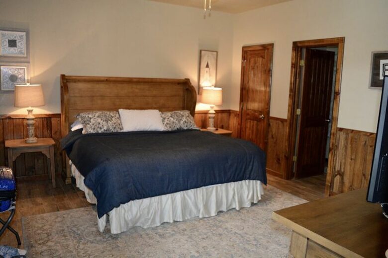 Frio River House in Texas Hill Country - Concan, Texas