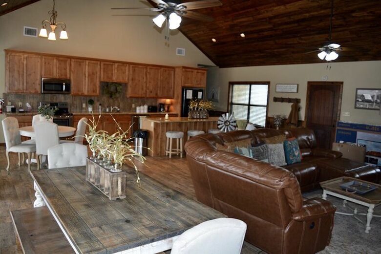 Frio River House in Texas Hill Country - Concan, Texas