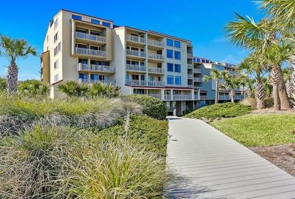 Peaceful Oceanfront Villa - Fernandina Beach, Florida