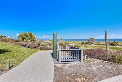 Peaceful Oceanfront Villa - Fernandina Beach, Florida