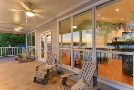 Perfect Lakehouse Getaway on Lake LBJ - Horseshoe Bay/Kingsland - Kingsland, Texas