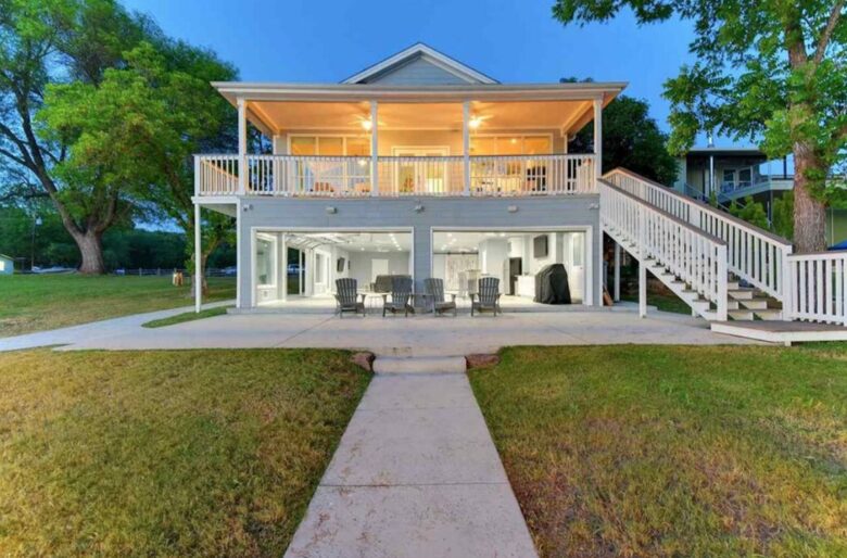 Perfect Lakehouse Getaway on Lake LBJ - Horseshoe Bay/Kingsland - Kingsland, Texas