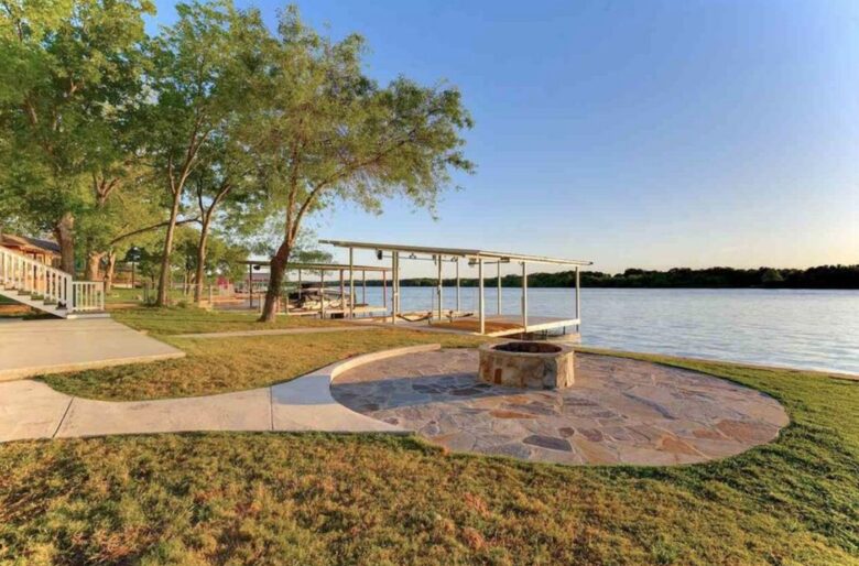 Perfect Lakehouse Getaway on Lake LBJ - Horseshoe Bay/Kingsland - Kingsland, Texas