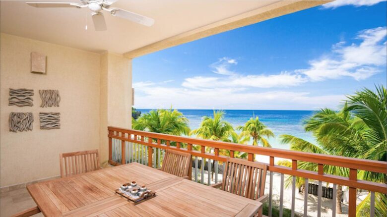 Western Caribbean, Roatan West Bay Beach 2 Bedroom Residence - West Bay Beach, Honduras