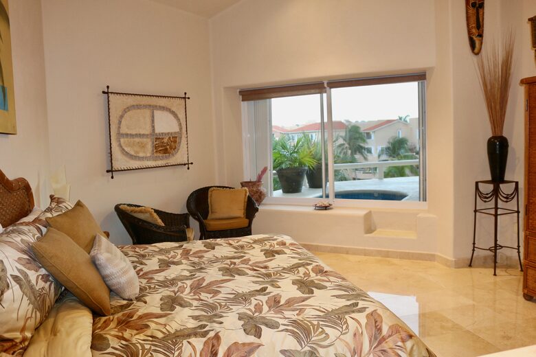 Ocean Front Penthouse - Puerto Aventuras, Mexico