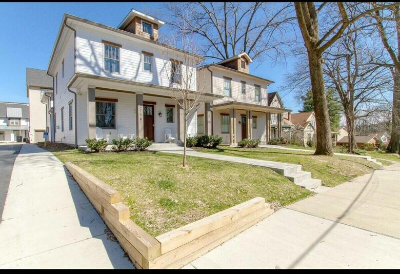 Luxury 12 South Nashville Cottage - Nashville, Tennessee