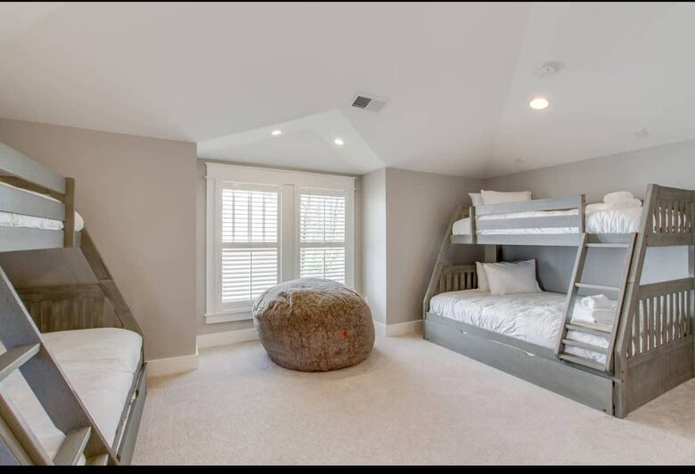 Luxury 12 South Nashville Cottage - Nashville, Tennessee