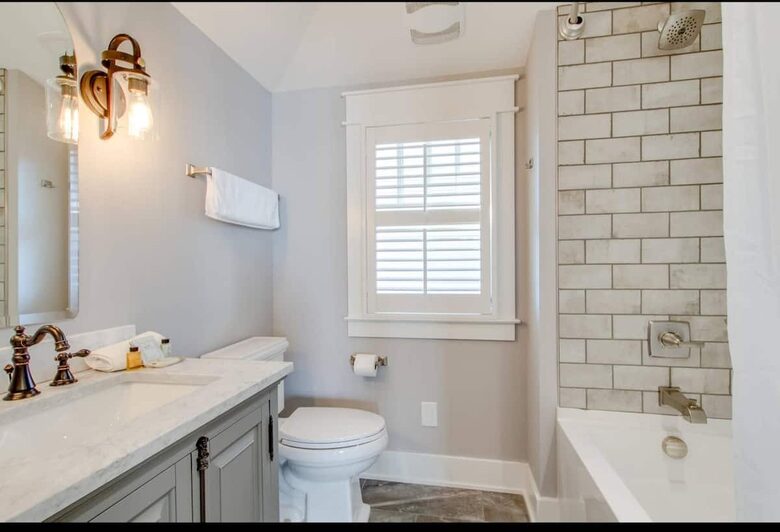 Luxury 12 South Nashville Cottage - Nashville, Tennessee