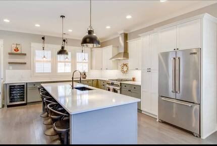 Luxury 12 South Nashville Cottage - Nashville, Tennessee