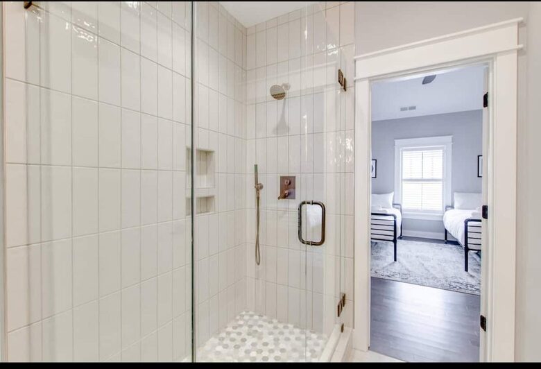 Luxury 12 South Nashville Cottage - Nashville, Tennessee