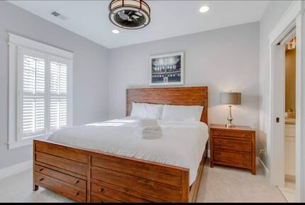 Luxury 12 South Nashville Cottage - Nashville, Tennessee