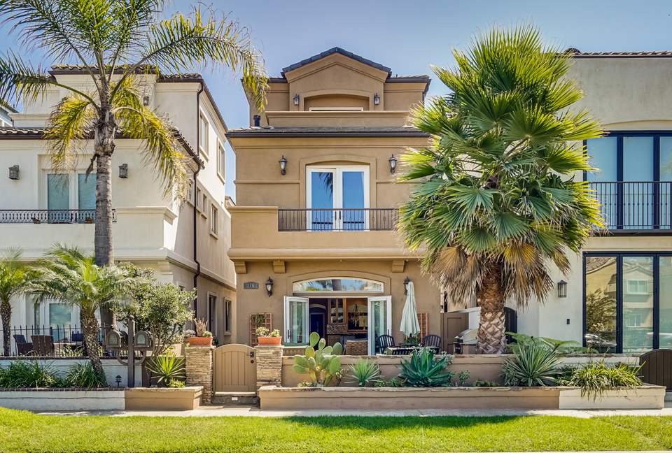 Huntington Beach Retreat - Huntington Beach, California