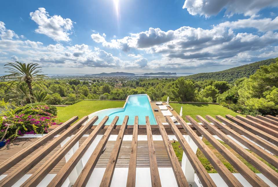 Blue Star (R) - Ibiza, Spain