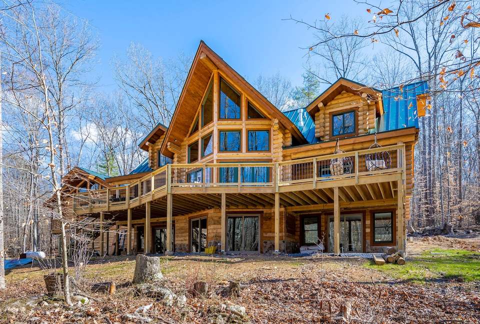 Custom Eco Solar Luxury Log Home at Sugarloaf Mountain - Dickerson, Maryland
