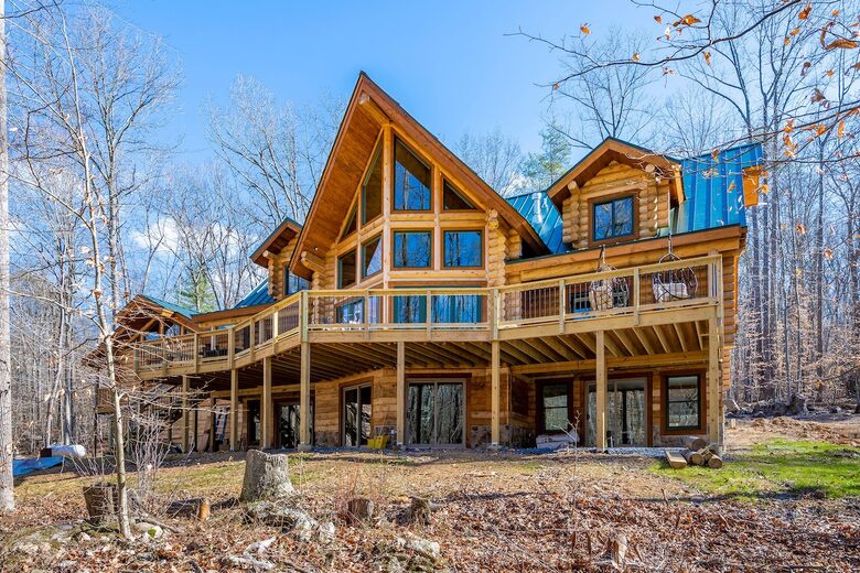 Custom Eco Solar Luxury Log Home at Sugarloaf Mountain - Dickerson, Maryland