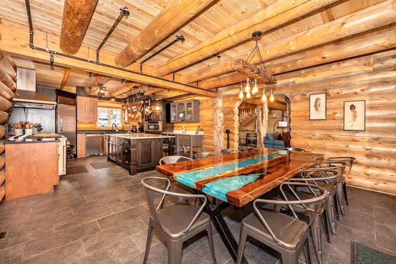 Custom Eco Solar Luxury Log Home at Sugarloaf Mountain - Dickerson, Maryland